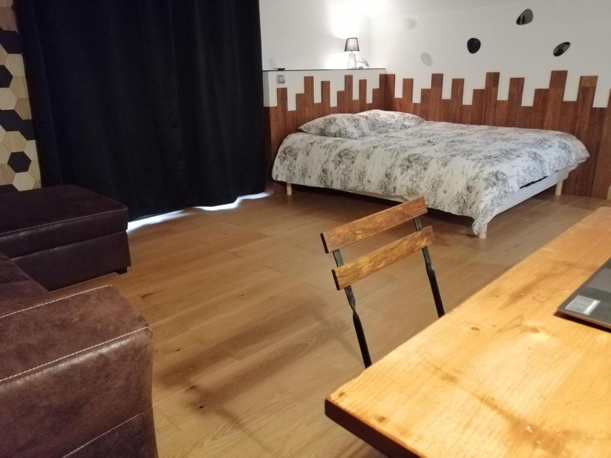 Etage A La Ferme Avec Piscine Interieure Privative, Selon Date Bassee Exterior foto