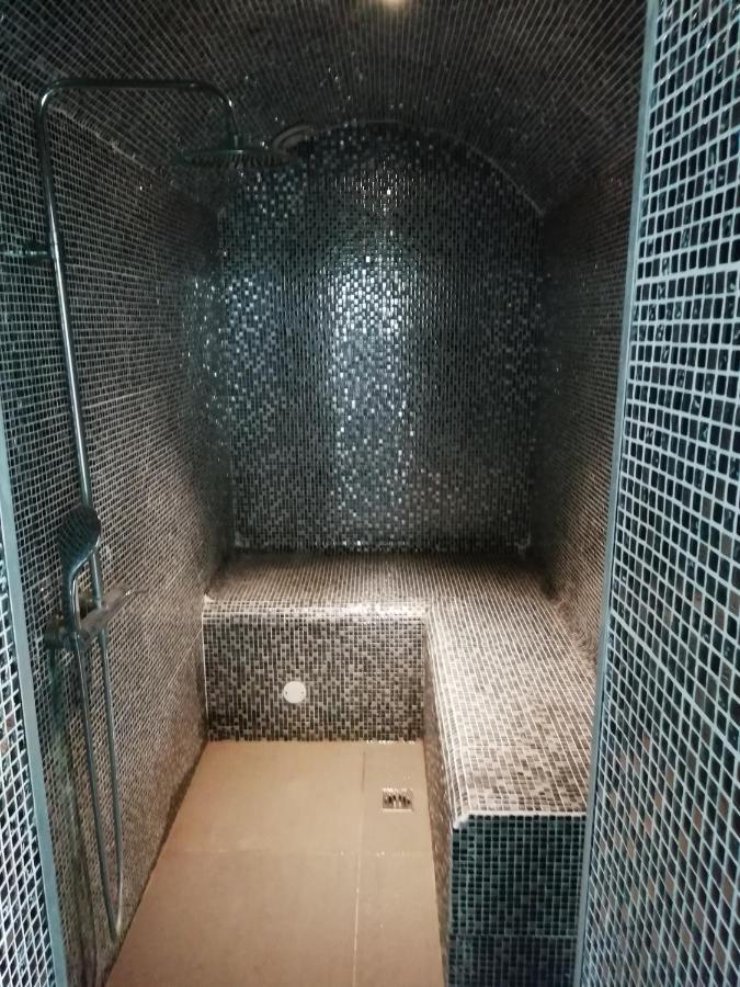 Etage A La Ferme Avec Piscine Interieure Privative, Selon Date Bassee Exterior foto