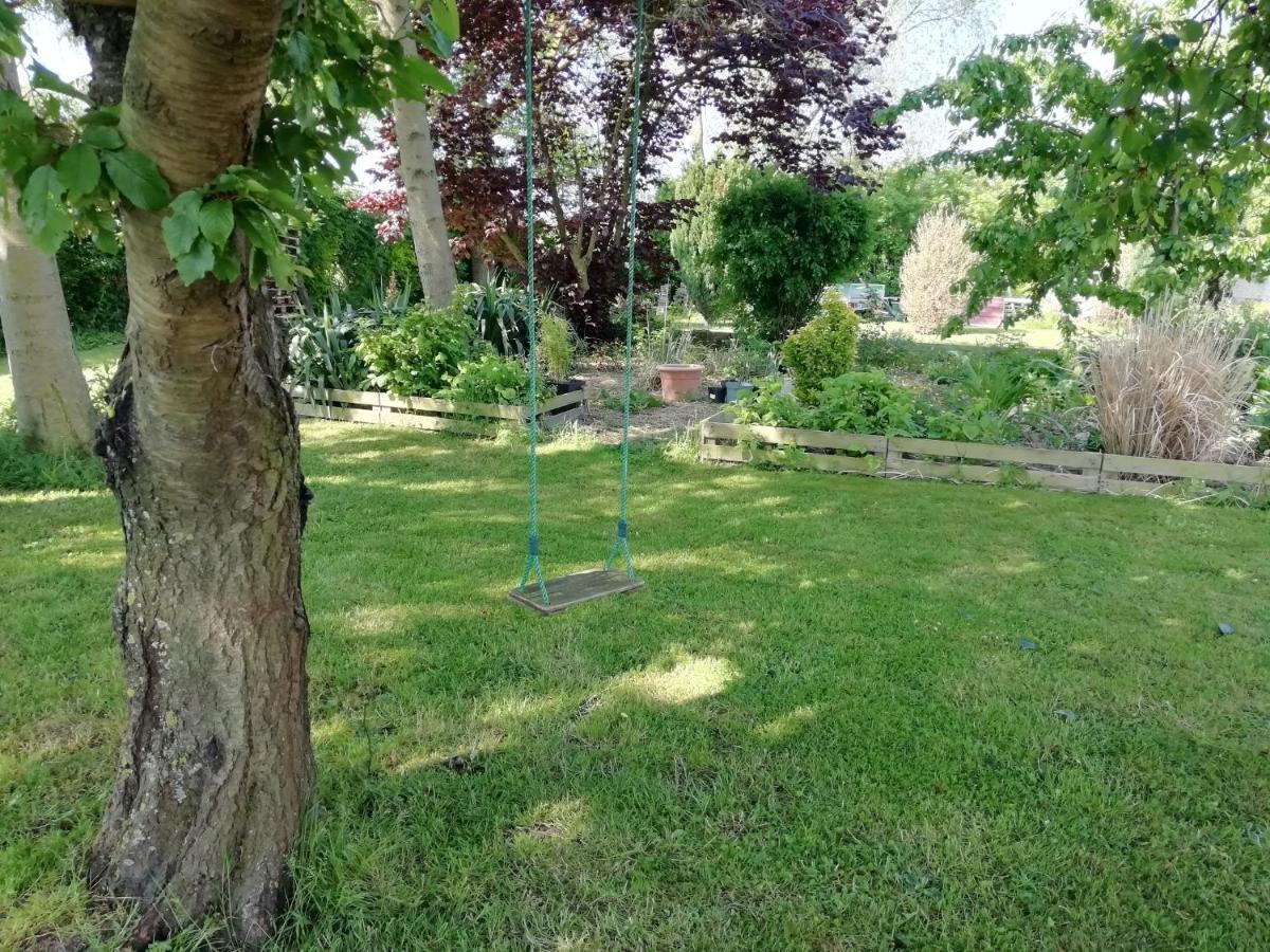 Etage A La Ferme Avec Piscine Interieure Privative, Selon Date Bassee Exterior foto